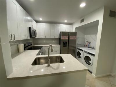 3524 Gardens East Dr B, Palm Beach Gardens, Florida 33410, USA