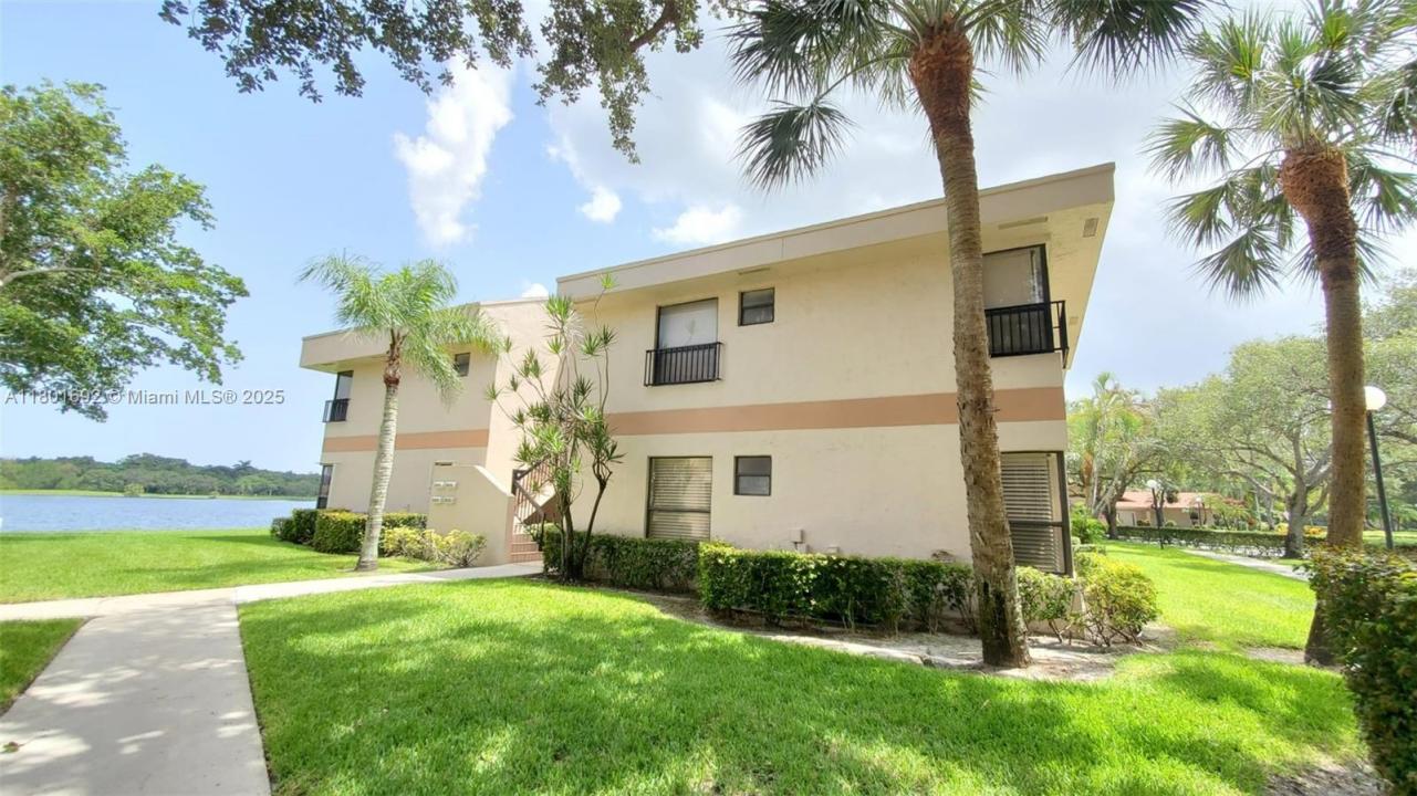 2828 S Carambola Cir S 1999, Coconut Creek, Florida 33066