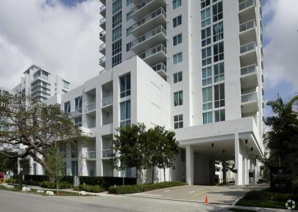 1861 NW S River Dr 1602, Miami, Florida 33125, USA