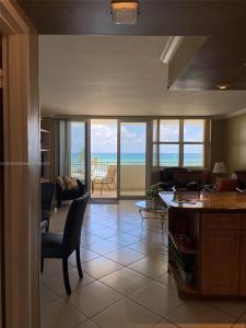 3180 S Ocean Dr 403, Hallandale Beach, Florida 33009, USA