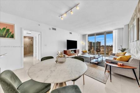 335 S Biscayne Blvd 4000, Miami, Florida 33131, USA