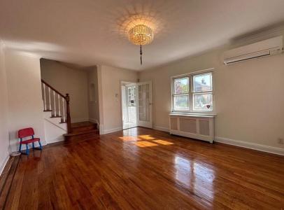 7612 175th Street, نيويورك, نيويورك 11366, الولايات المتحدة