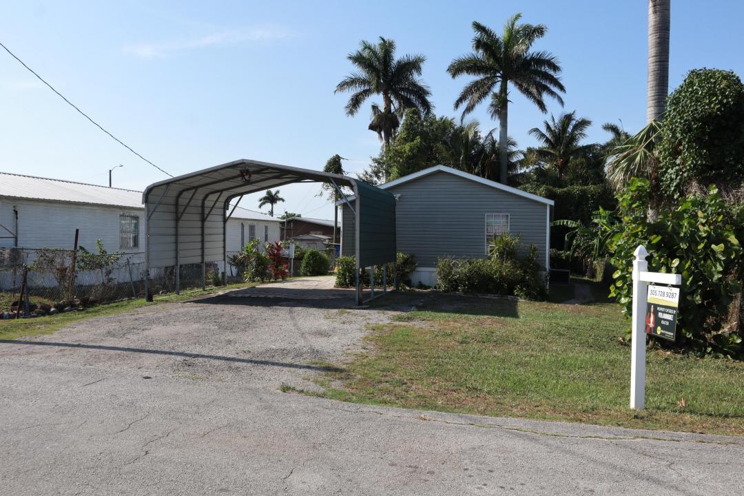 817 E 7th Street, Pahokee, Florida 33476