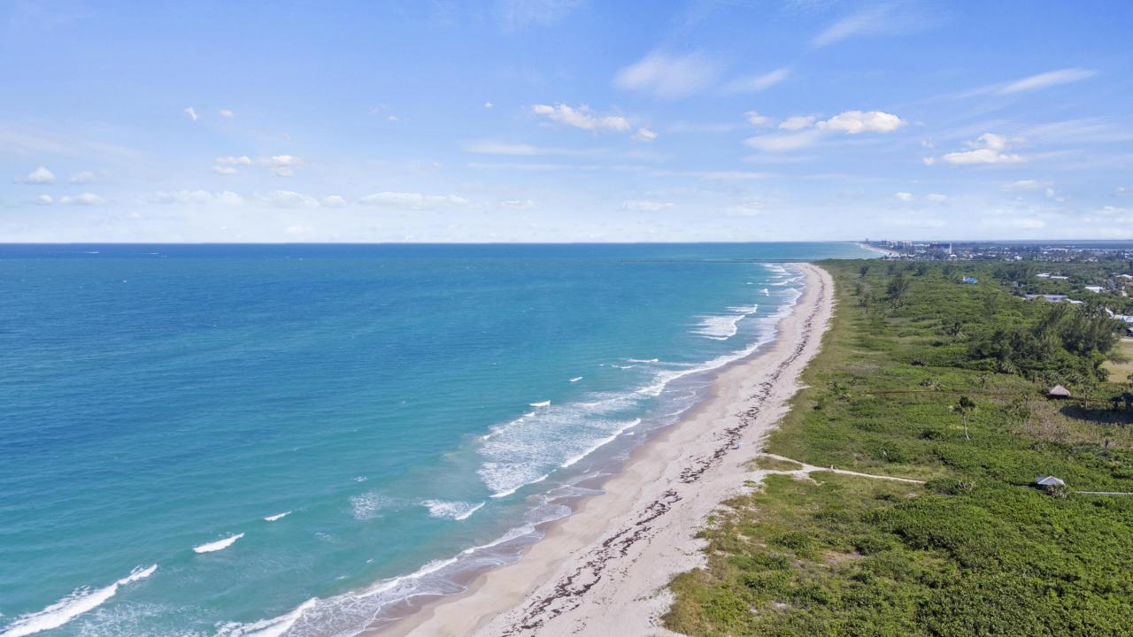 3000 N Highway A1a 10c, Hutchinson Island, Florida 34949, Estados Unidos