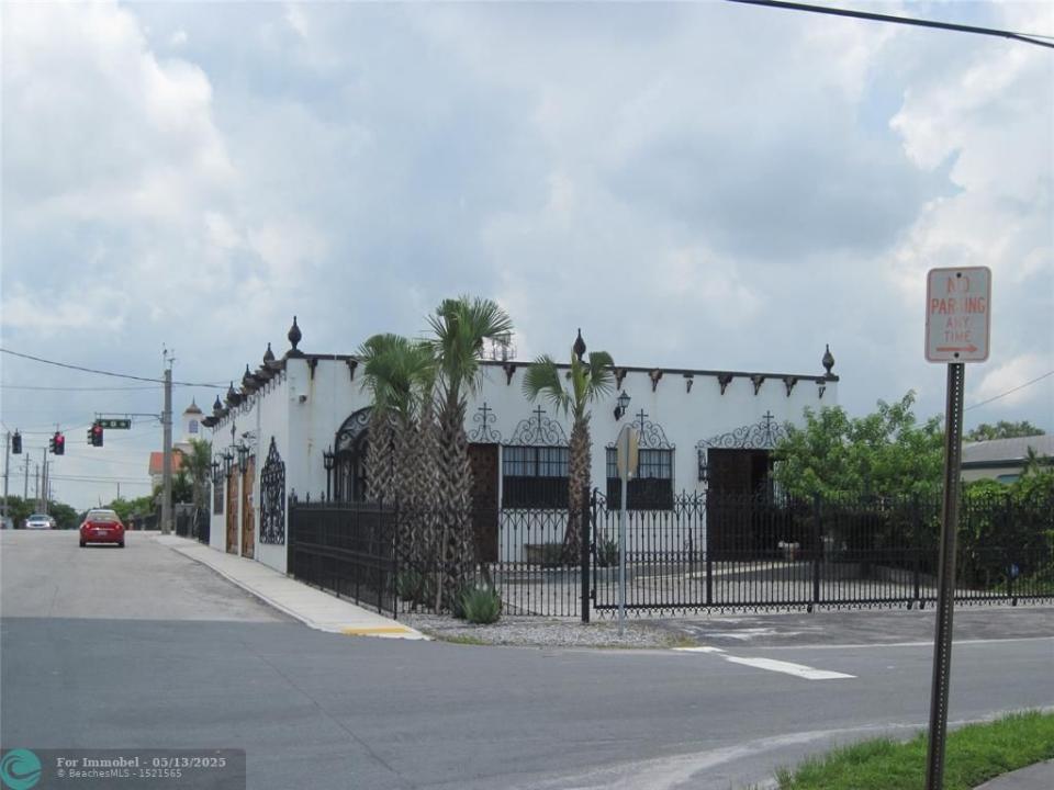 101 NE 1st St, Dania Beach, Florida 33004, Estados Unidos