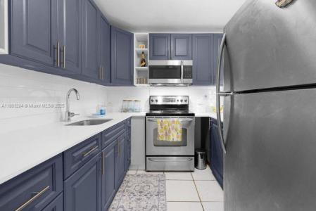 325 NW 72nd Ave 308, Miami, Florida 33126, USA