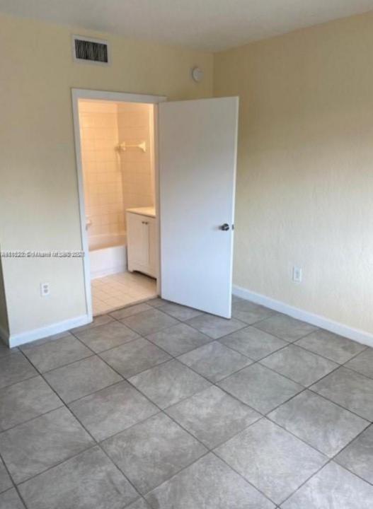 315 NW 84th Ter 315, Miami, 플로리다 33150, 미국