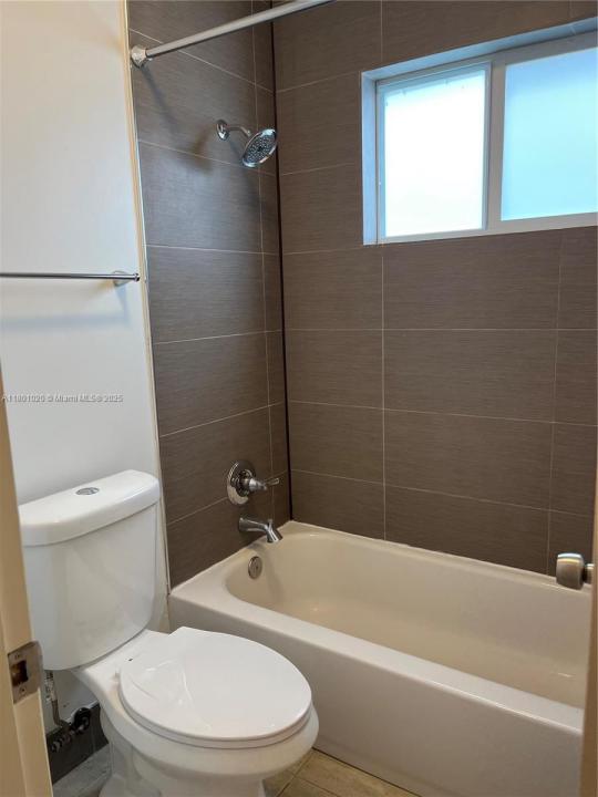 5031 Ponce De Leon Blvd, Coral Gables, פלורידה 33146, ארצות הברית של אמריקה 