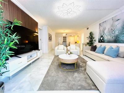6039 Collins Ave 1507, Miami Beach, Florida 33140, USA