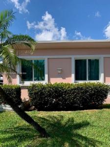 1795 SW Calais Dr 1, Miami Beach, Florida 33141, USA
