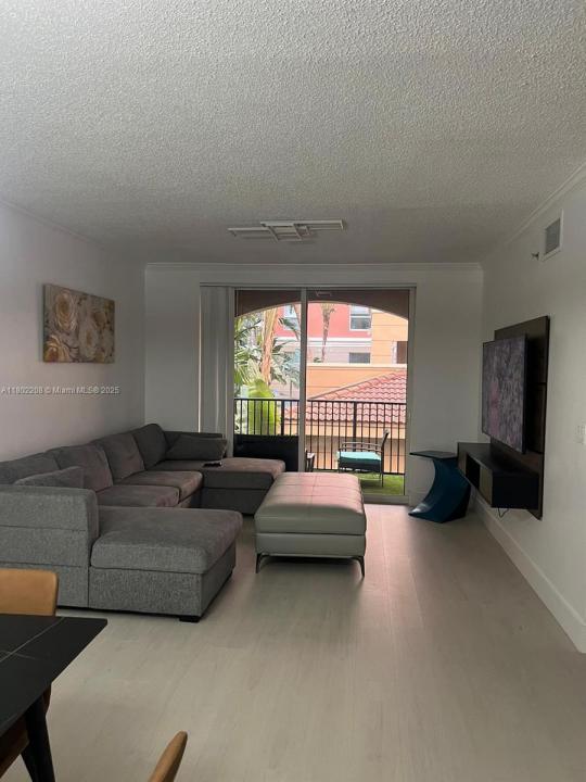 17150 N Bay Rd 2218, Sunny Isles Beach, Флорида 33160, Соединенные Штаты