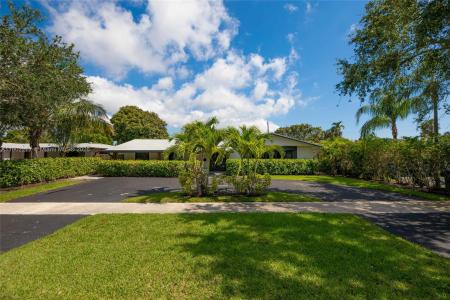 2117 NE 62nd St, Fort Lauderdale, Florida 33308, USA