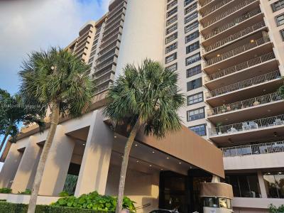 1800 NE 114th St 508, Miami, Florida 33181, USA