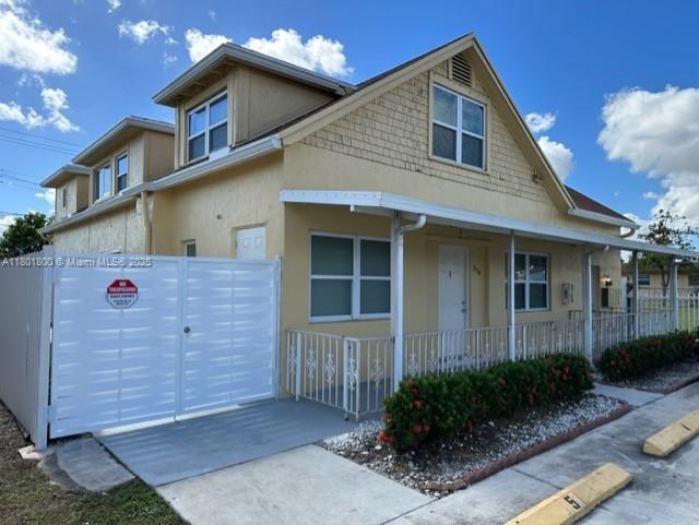 274 E 9th St 1, Hialeah, 佛罗里达州 33010, 美国