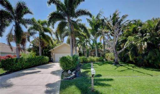 2014 SE Mantua St, Port St. Lucie, Florida 34952, USA