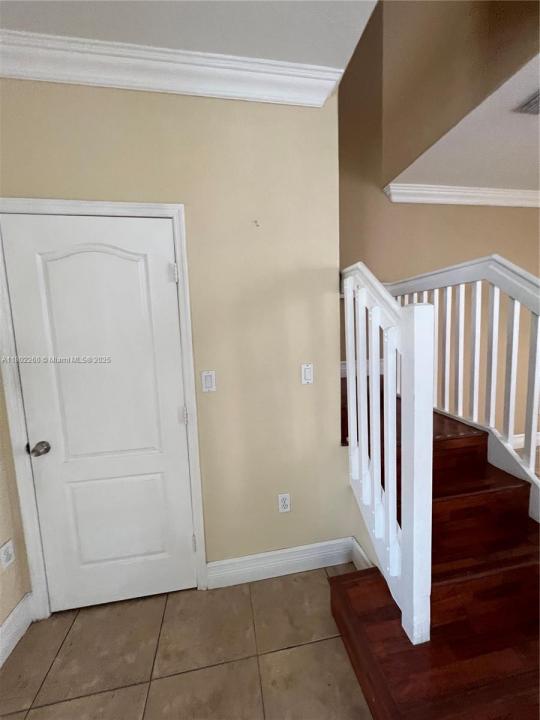 7329  NW 174  TE 101, Miami Lakes, Florida 33015, Estados Unidos