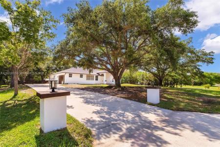 5530 SW 195th Ter, Southwest Ranches, Florida 33332, USA