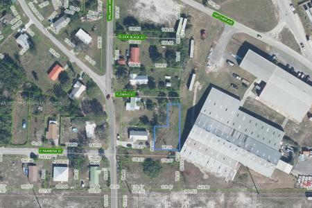 207 Rainbow Street, Avon Park, Флорида 33825, Соединенные Штаты