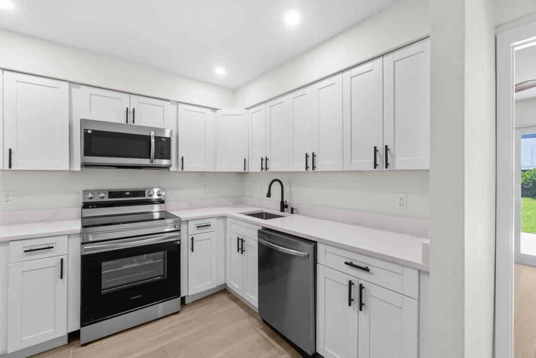 4498 NW 2nd Avenue, Boca Raton, Floryda 33431, USA