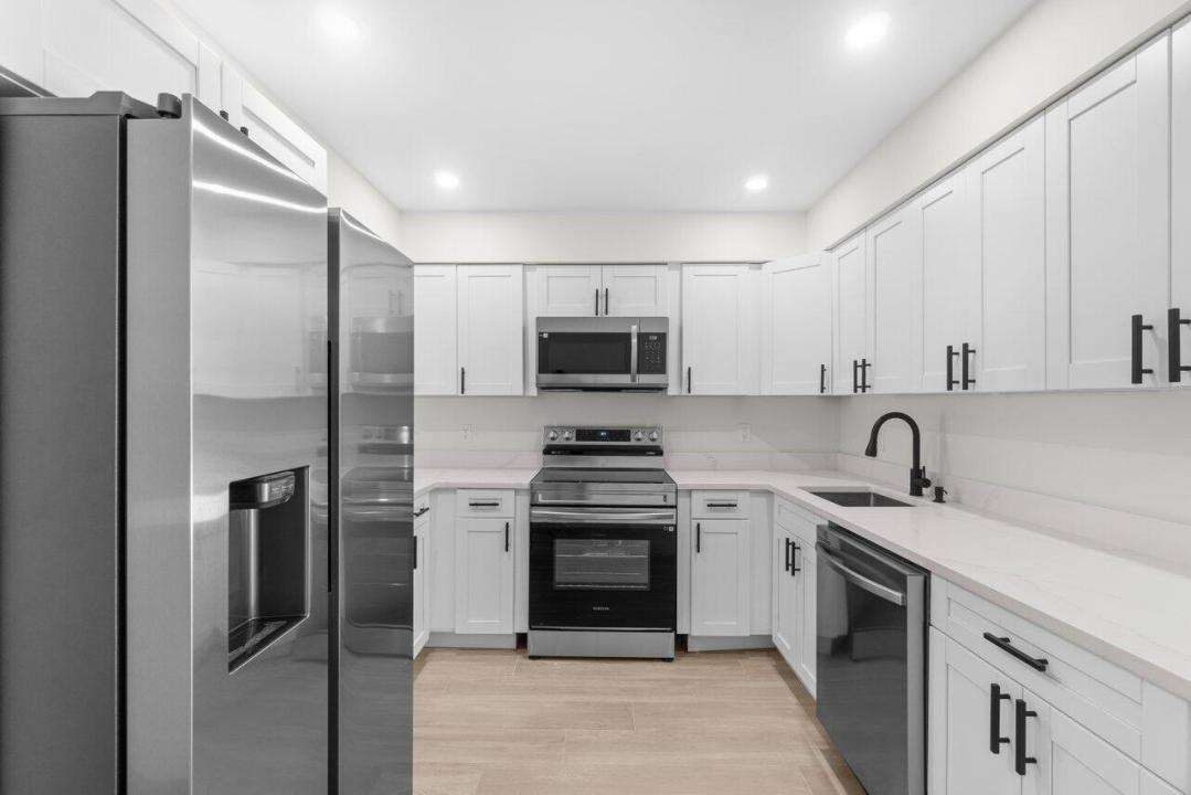 4498 NW 2nd Avenue, Boca Raton, Floryda 33431, USA