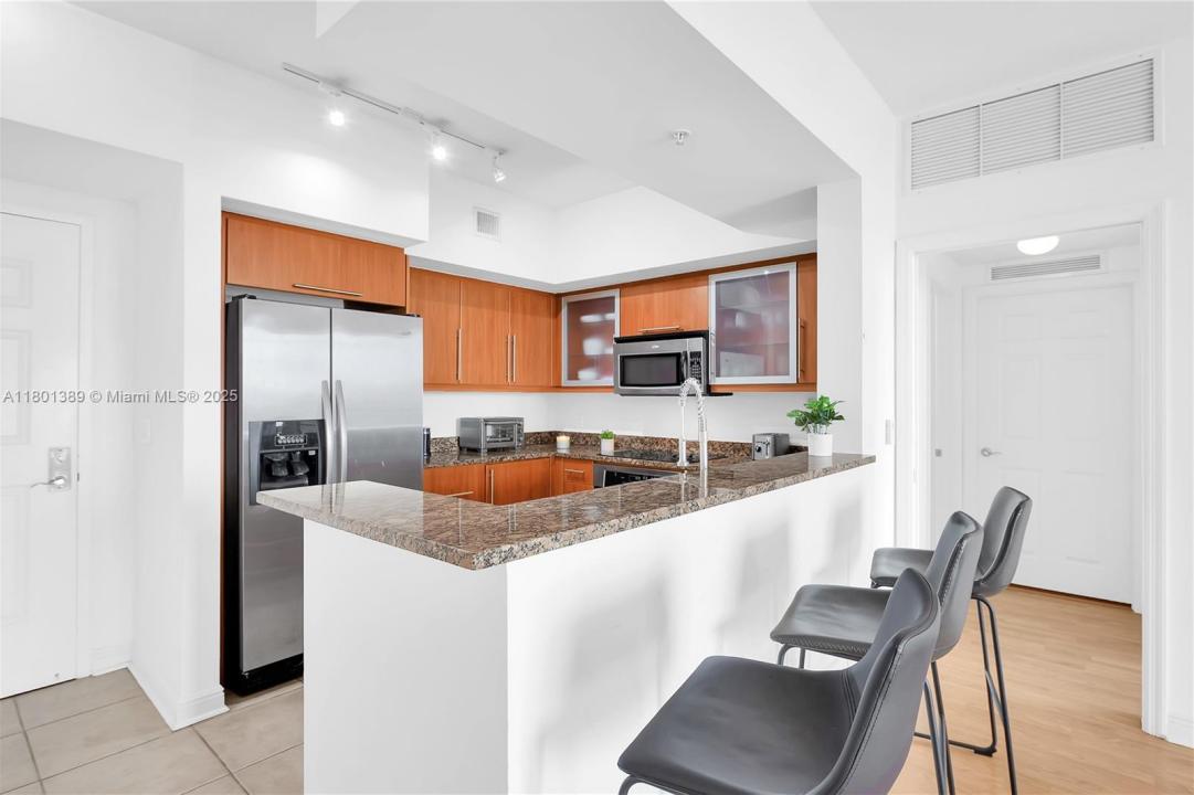 888 S Douglas Rd 910, Coral Gables, פלורידה 33134, ארצות הברית של אמריקה