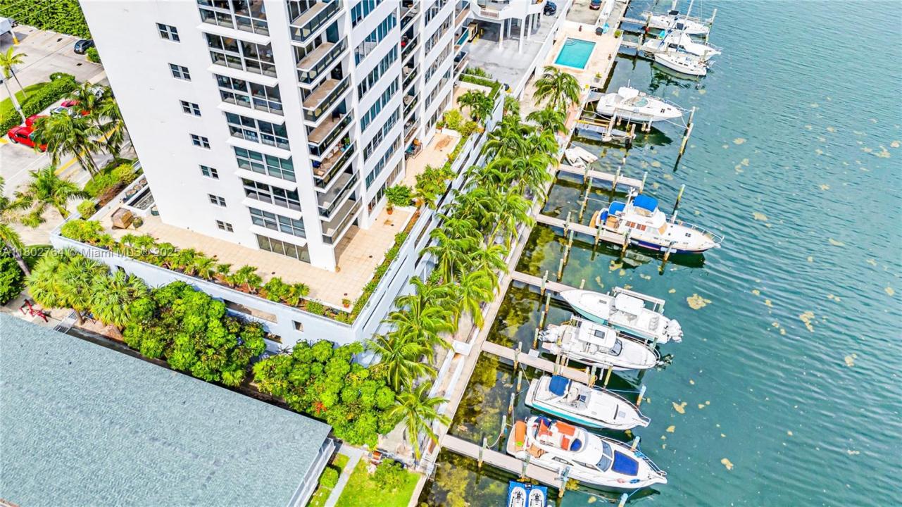7929 West Dr 401, North Bay Village, Floride 33141, États-Unis
