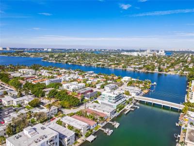 8335 E Crespi Blvd 4, Miami Beach, Florida 33141, USA