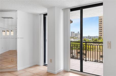 540 Brickell Key Dr 904, Miami, Florida 33131, USA