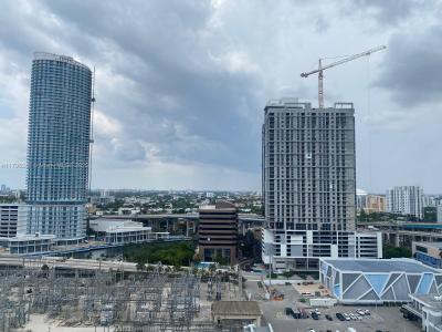90 SW 3rd St 1909, Miami, Florida 33130, USA