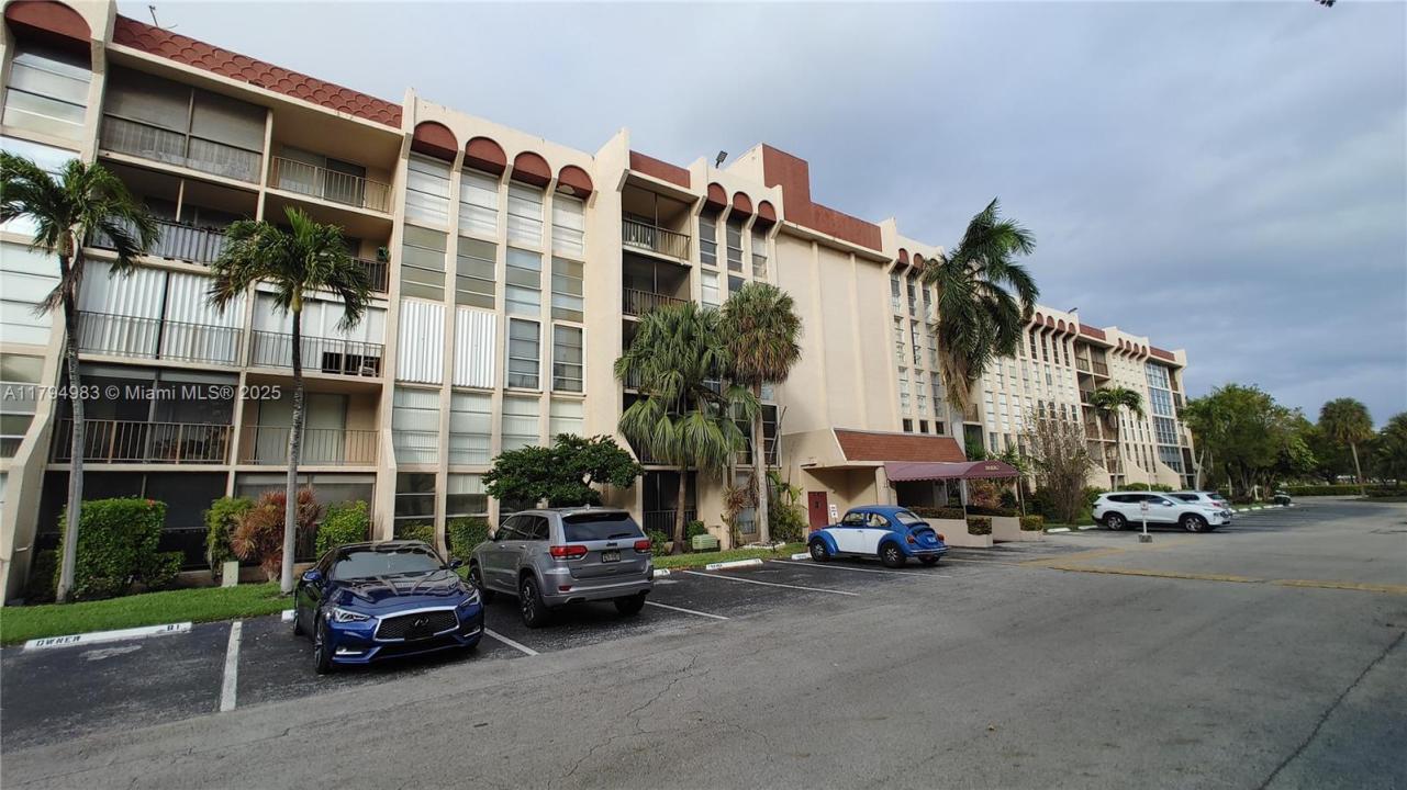 2101 Atlantic Shores Blvd 415, Hallandale Beach, Florida 33009