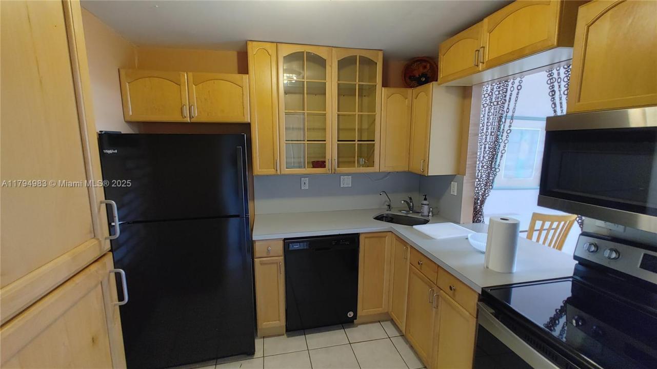2101 Atlantic Shores Blvd 415, Hallandale Beach, Florida 33009