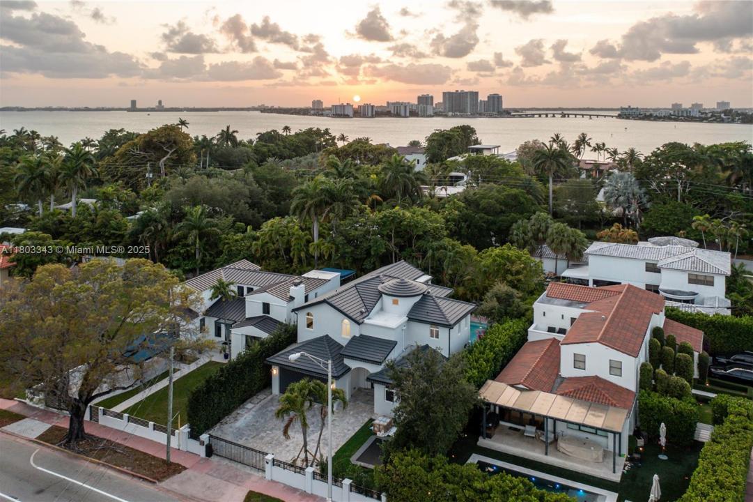 5978 Alton Rd, Miami Beach, Florida 33140, HOA KỲ