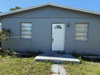 3700 SW 56TH AVE, West Park, Florida 33023, USA