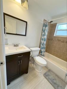 8540   NW 25   CT 1, Sunrise, Florida 33322, USA