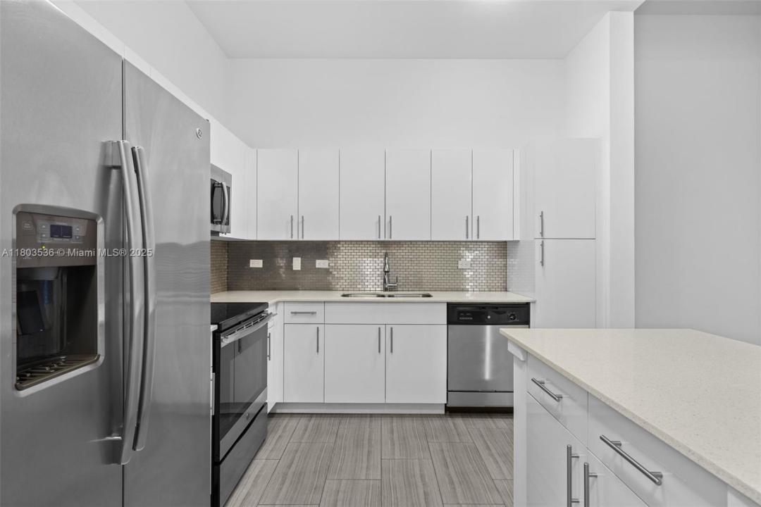 1776 POLK ST 803, Hollywood, Florida 33020, Amerika Birleşik Devletleri