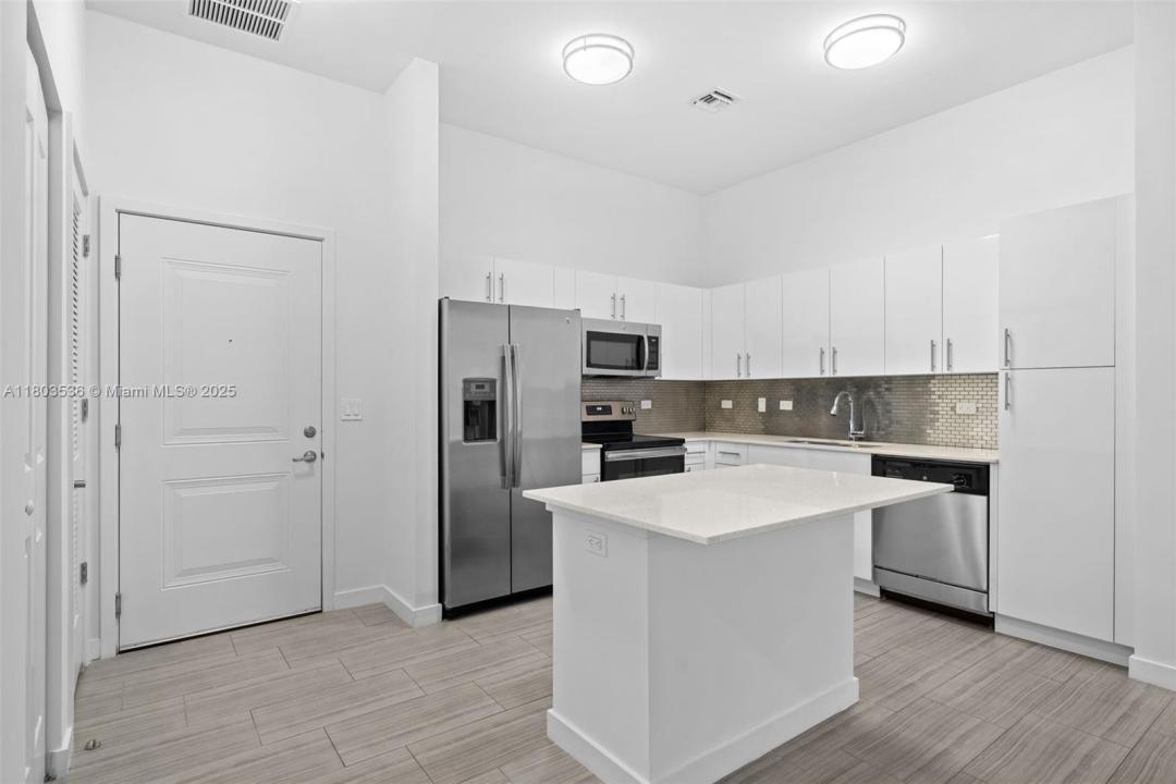 1776 POLK ST 803, Hollywood, Florida 33020, Amerika Birleşik Devletleri