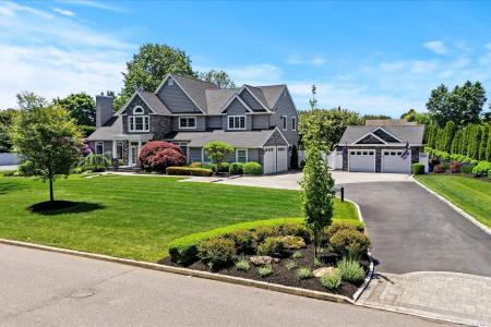 49 White Birch Circle, Brookhaven, Нью-Йорк 11764, Соединенные Штаты