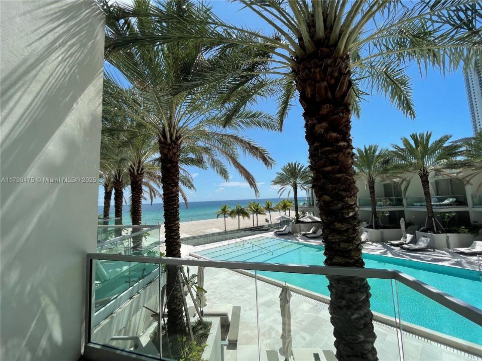 18501 Collins Avenue Cabana 22, Sunny Isles Beach, Floride 33160, États-Unis