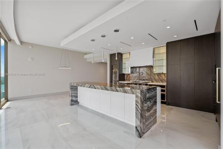 17901 Collins Ave 2404, Sunny Isles Beach, Florida 33160, USA