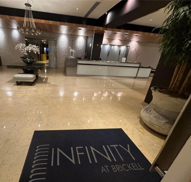 60 SW 13th St 2824, Miami, פלורידה 33130, ארצות הברית של אמריקה 