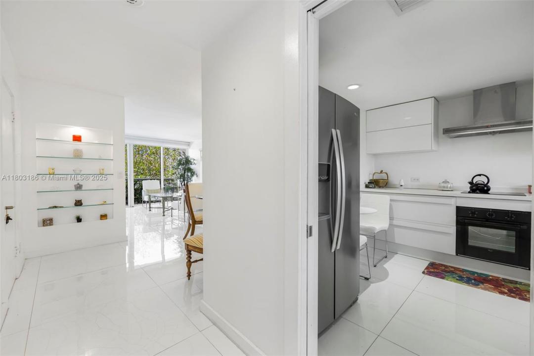 1 Harbour Way 305, Bal Harbour, Florida 33154, USA