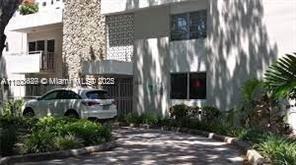 1235 Mariposa Ave 8, Coral Gables, Florida 33146, USA