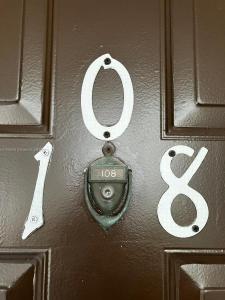 203 Lake Pointe Dr 108, Oakland Park, Florida 33309, USA