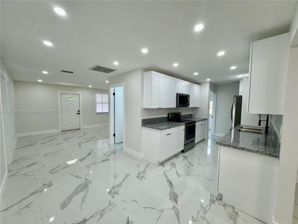 390 Hazel Cir, Punta Gorda, Florida 33982, Estados Unidos