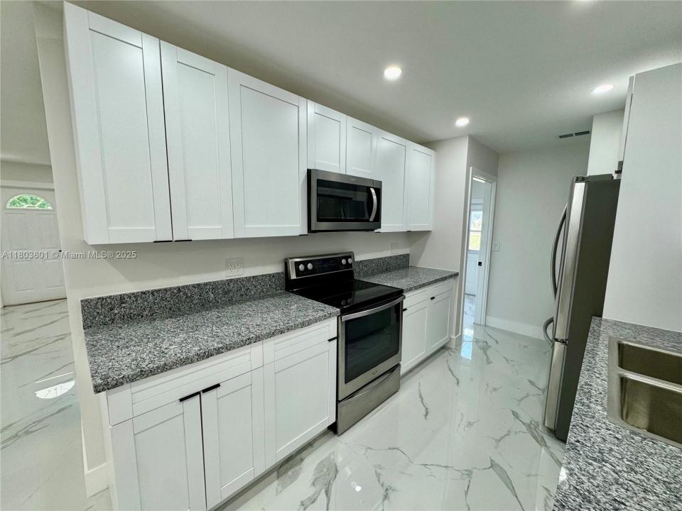 390 Hazel Cir, Punta Gorda, Florida 33982, Estados Unidos