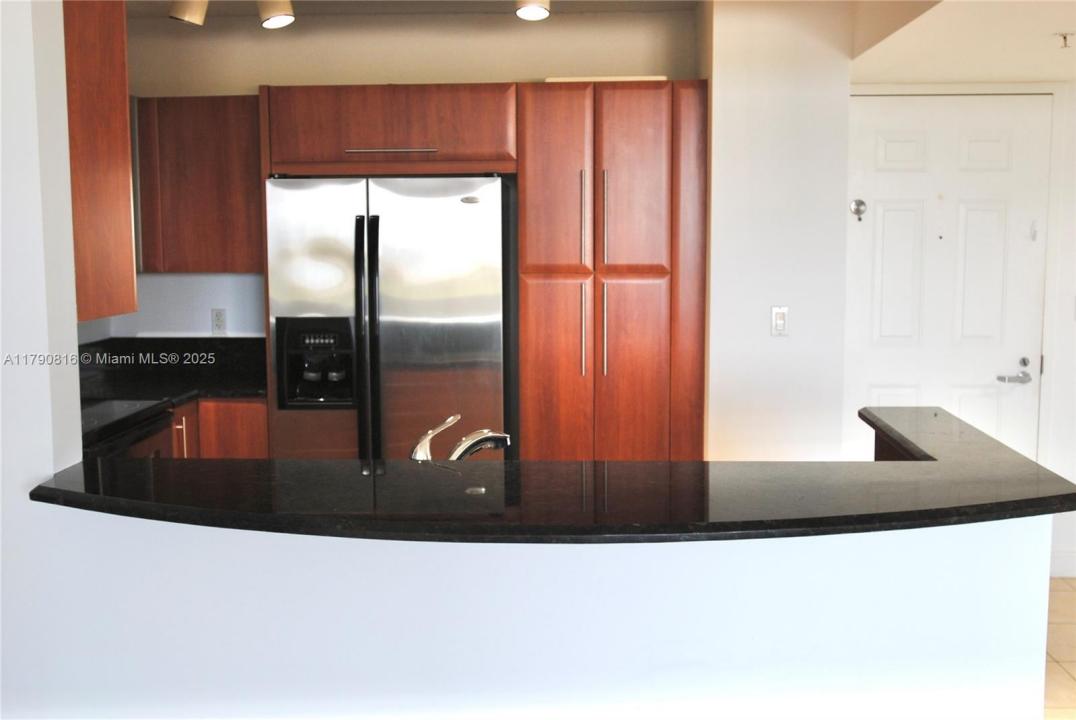 3232 SW 22nd Ter 1008, Miami, フロリダ 33145, アメリカ合衆国