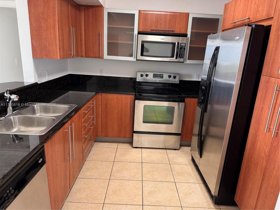 3232 SW 22nd Ter 1008, Miami, フロリダ 33145, アメリカ合衆国