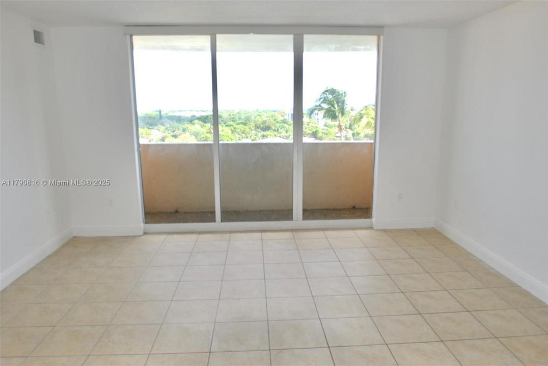 3232 SW 22nd Ter 1008, Miami, フロリダ 33145, アメリカ合衆国
