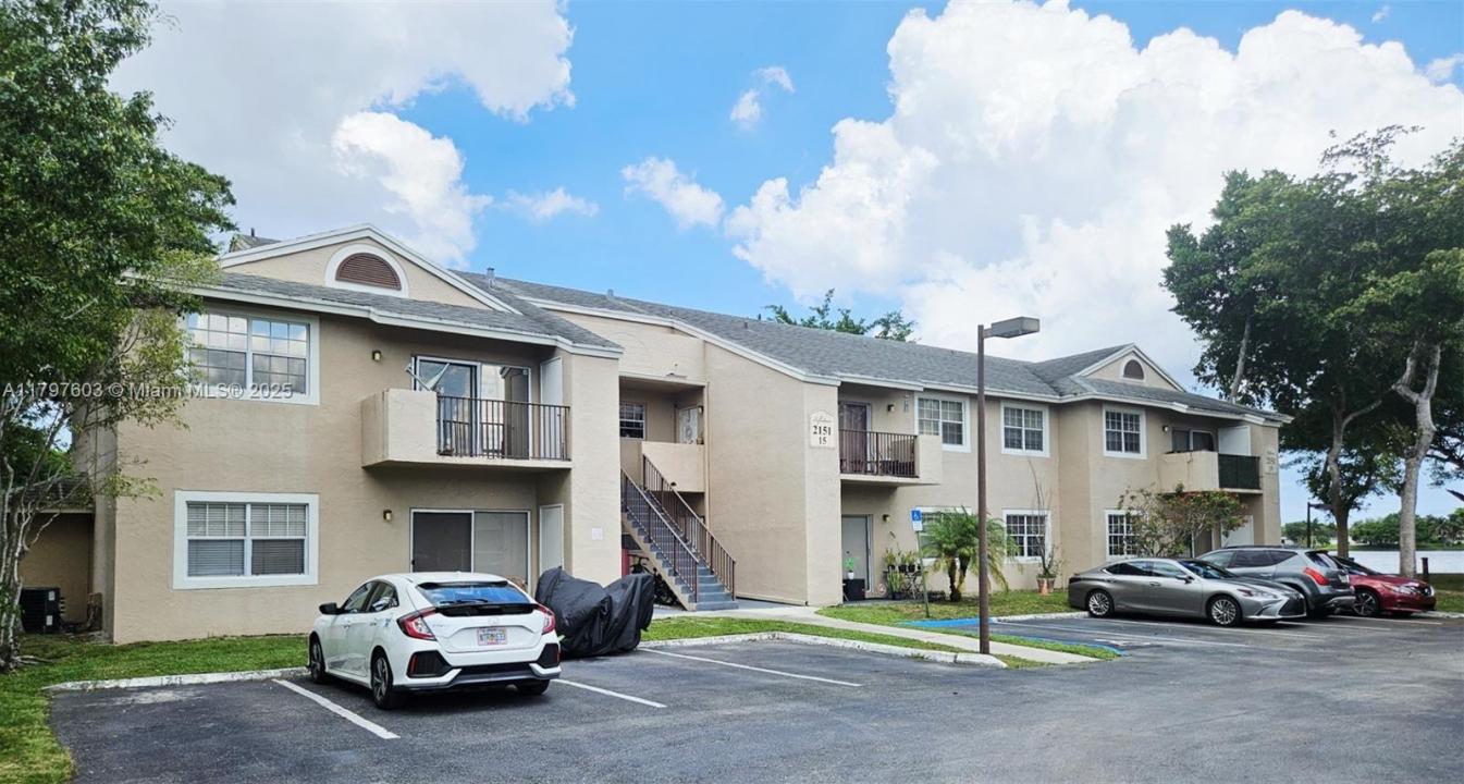 2151 NW 96 TERR 15L, Pembroke Pines, Florida 33024, Stati Uniti
