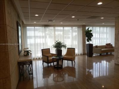 1965 S Ocean Dr 2A, Hallandale Beach, Florida 33009, USA